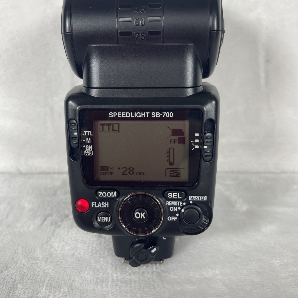 Nikon Speedlight SB-700 Auto Focus Shoe Mount Filters Diffuser Case Stand Manual - Picture 3 of 7